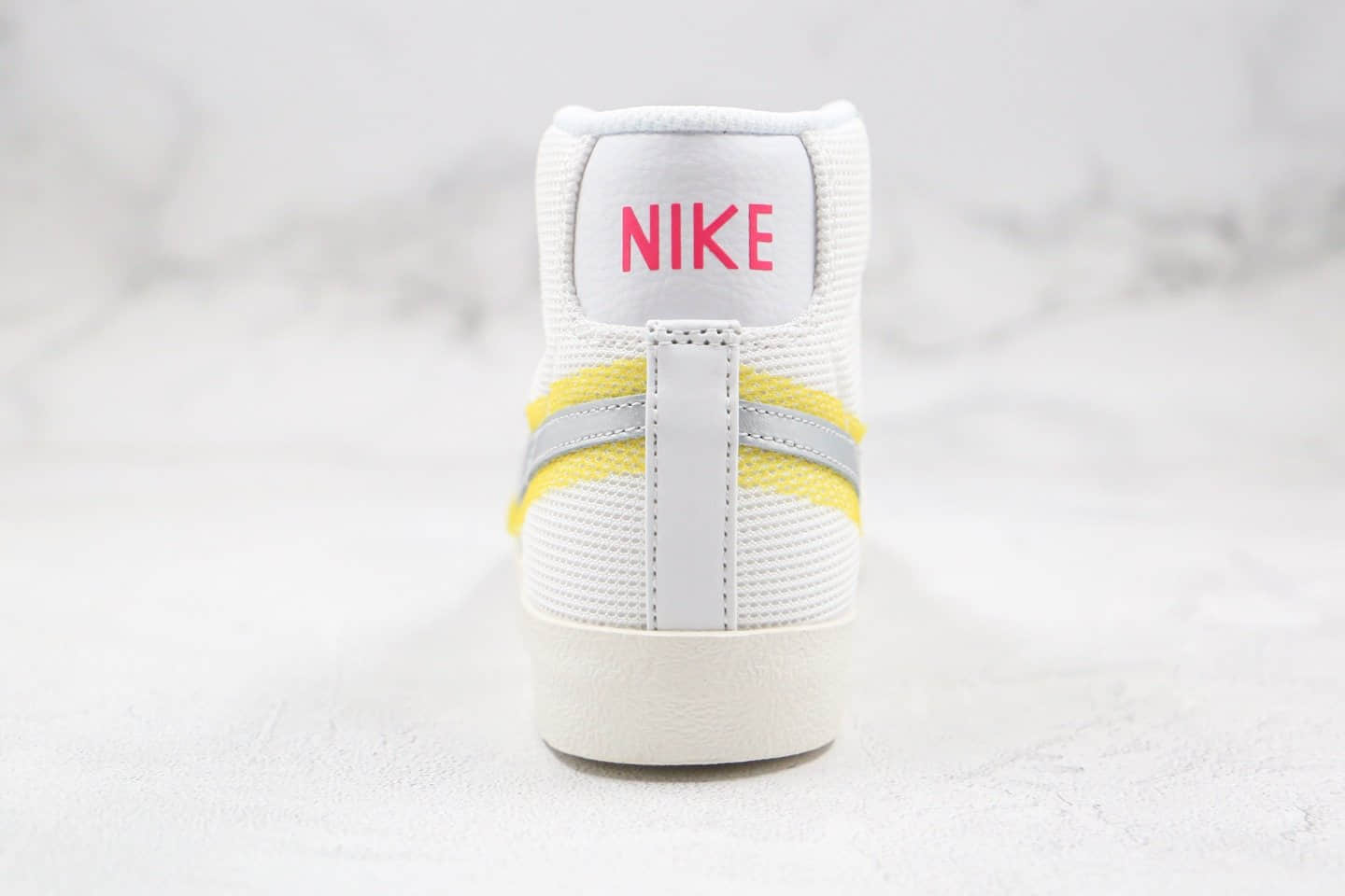 耐克Nike Blazer Mid '1977 Vintage WE纯原版本中帮开拓者网面白黄银色板鞋原档案数据开发 货号：CZ8105-100