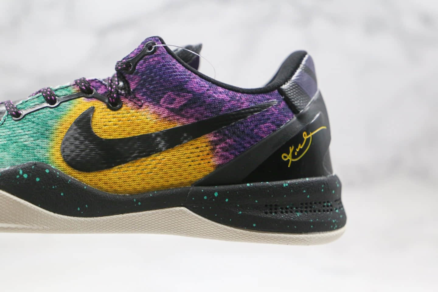 耐克Nike Kobe 8 System纯原版本科比8代复活节彩蛋蛇纹黑紫黄绿色篮球鞋内置气垫支持实战 货号：555286-302
