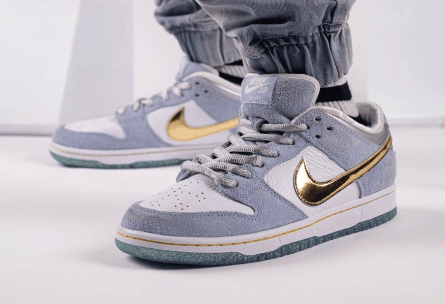 金钩+金粉外底！Sean Cliver x Nike SB Dunk Low上脚好看翻了！ 货号：DC9936-100