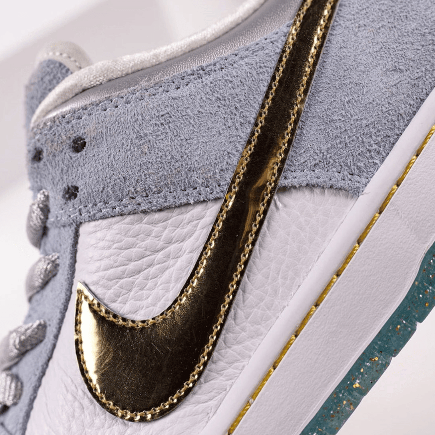 金钩+金粉外底！Sean Cliver x Nike SB Dunk Low上脚好看翻了！ 货号：DC9936-100