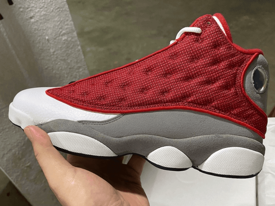 酷似凯文·马丁PE！全新AJ13“ Red Flint”惊艳亮相！还有几分Flint的味道！ 货号：414571-600