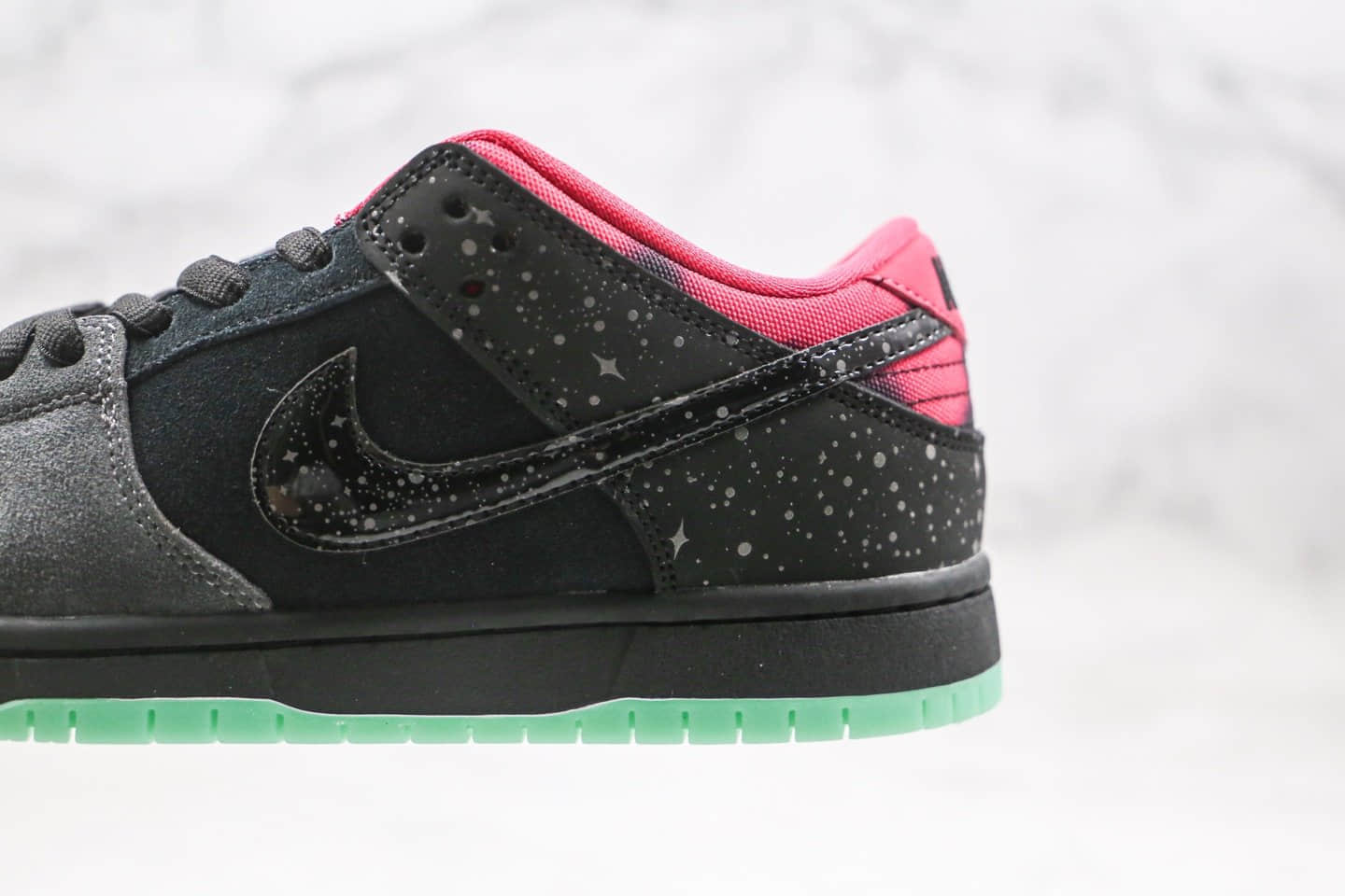 耐克Nike SB Dunk Low Yeezy x Premier联名款纯原版本北极光灰黑绿色星星泼墨椰子配色板鞋内置Zoom气垫 货号：724183-063