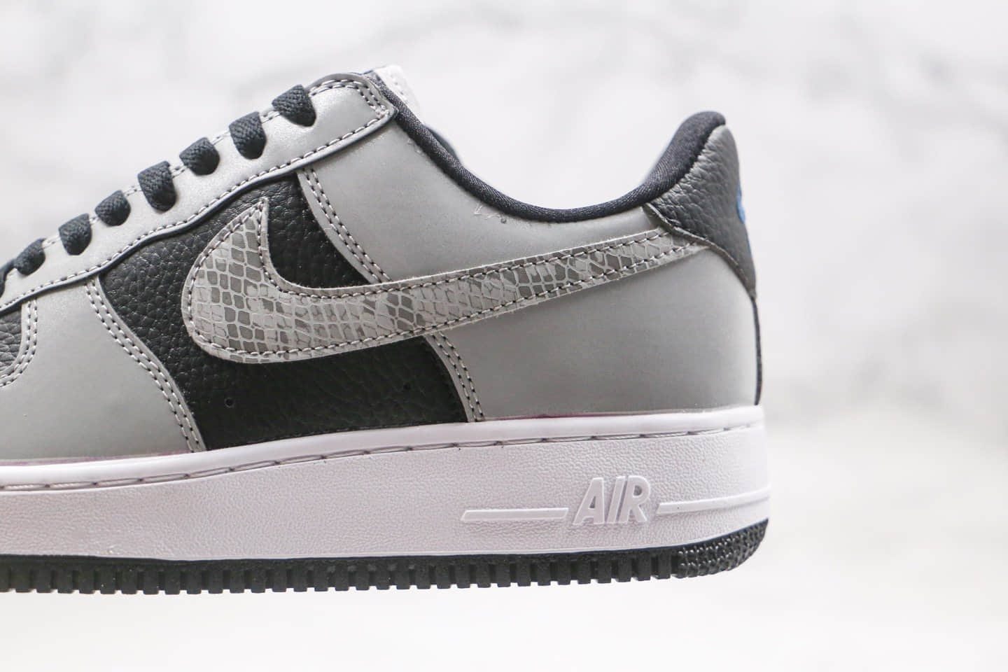 耐克Nike Air Force 1 B 3M Snake纯原版本低帮空军一号蛇纹黑银色板鞋内置全掌Sole气垫 货号：DJ6033-001