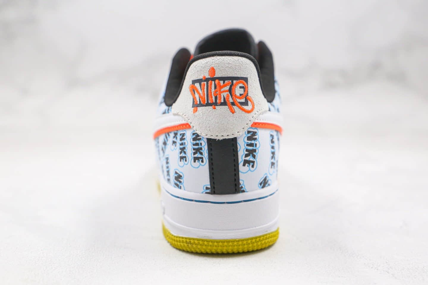 耐克Nike Air Force1 '07纯原版本低帮空军一号双钩白蓝绿橙色板鞋原盒原标 货号：CZ8139-100