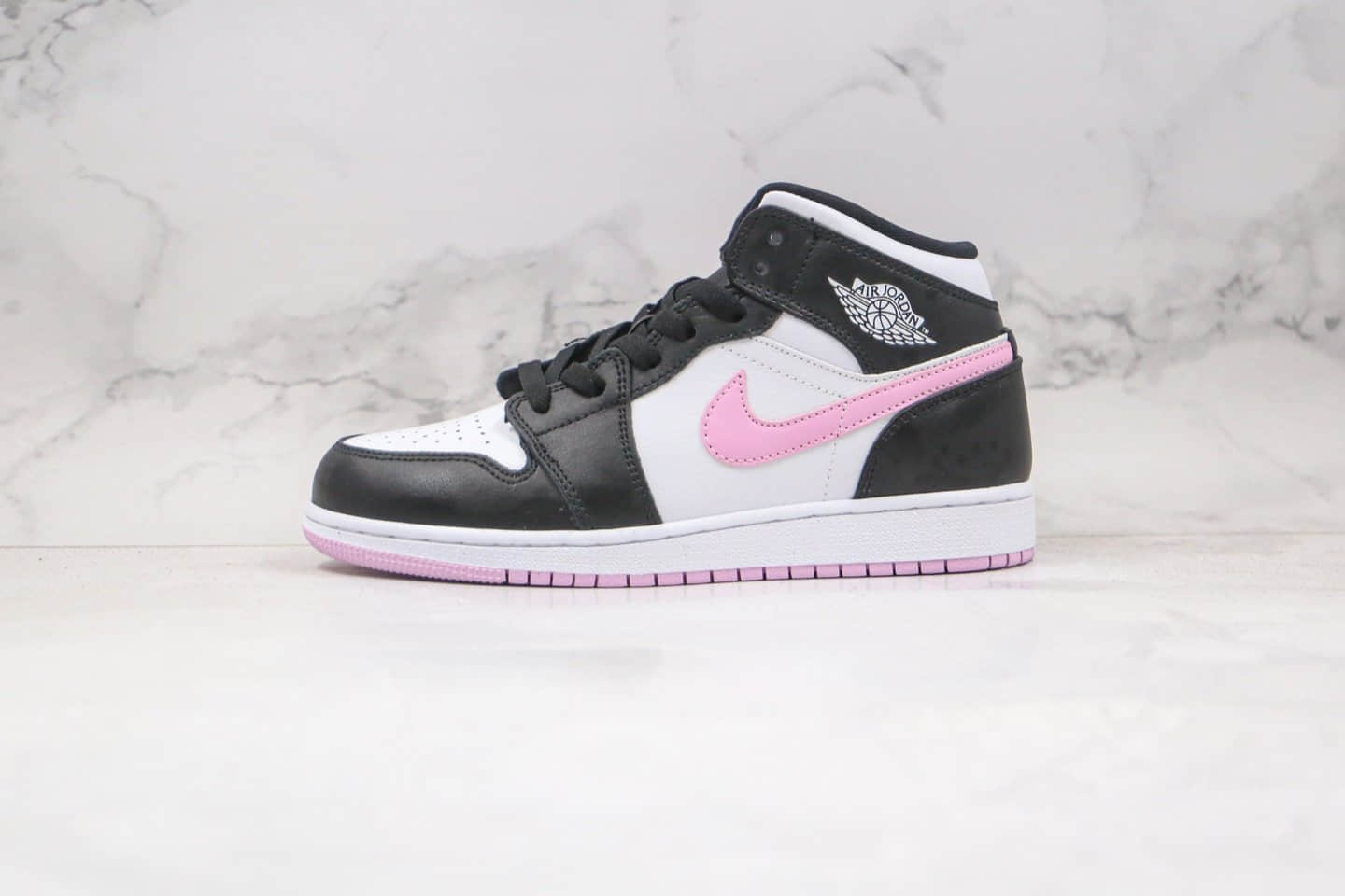 乔丹Air Jordan 1 Mid GS纯原版本中帮AJ1粉白熊猫内置气垫原盒原标 货号：555112-103