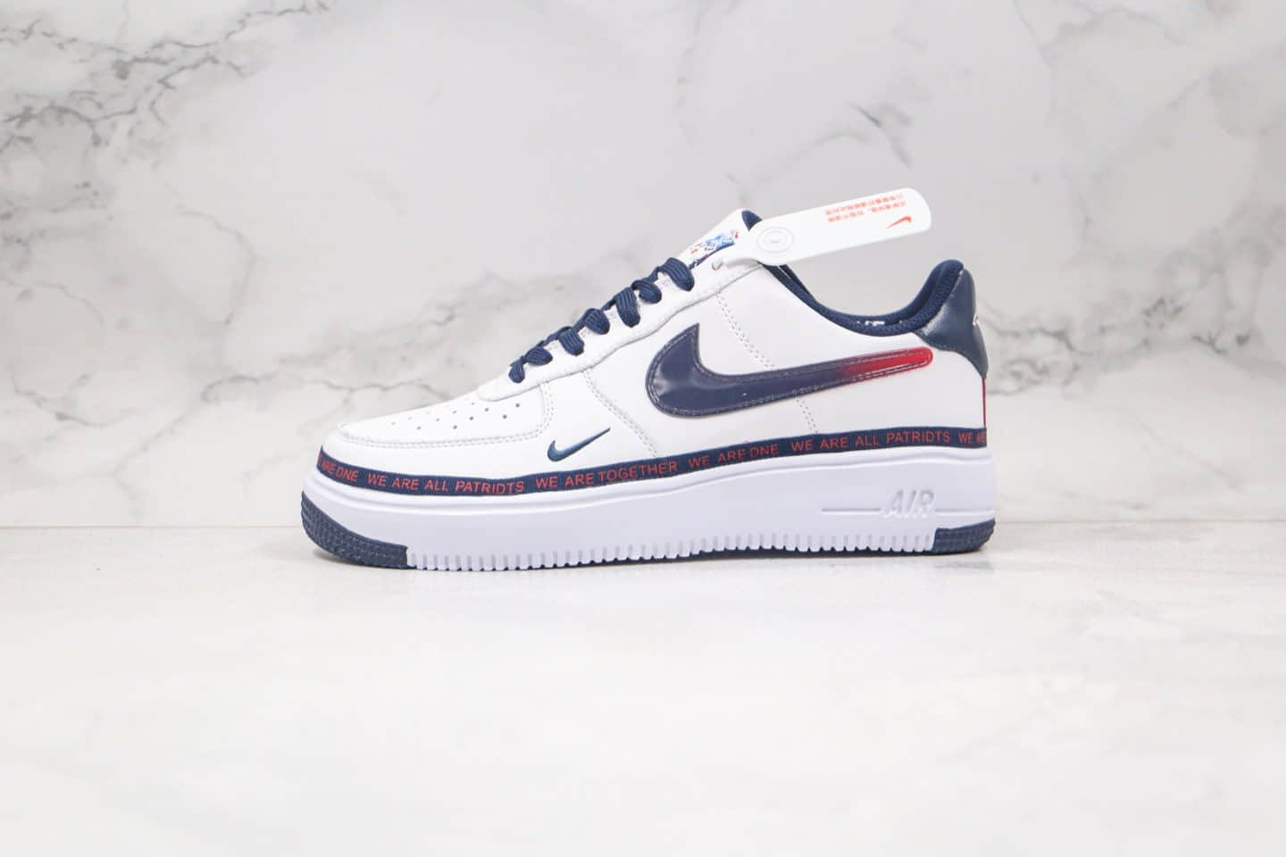 耐克Nike Air Force 1 Low纯原版本低帮空军一号轻量化串标渐变勾白蓝红色内置气垫 货号：DB6316-100