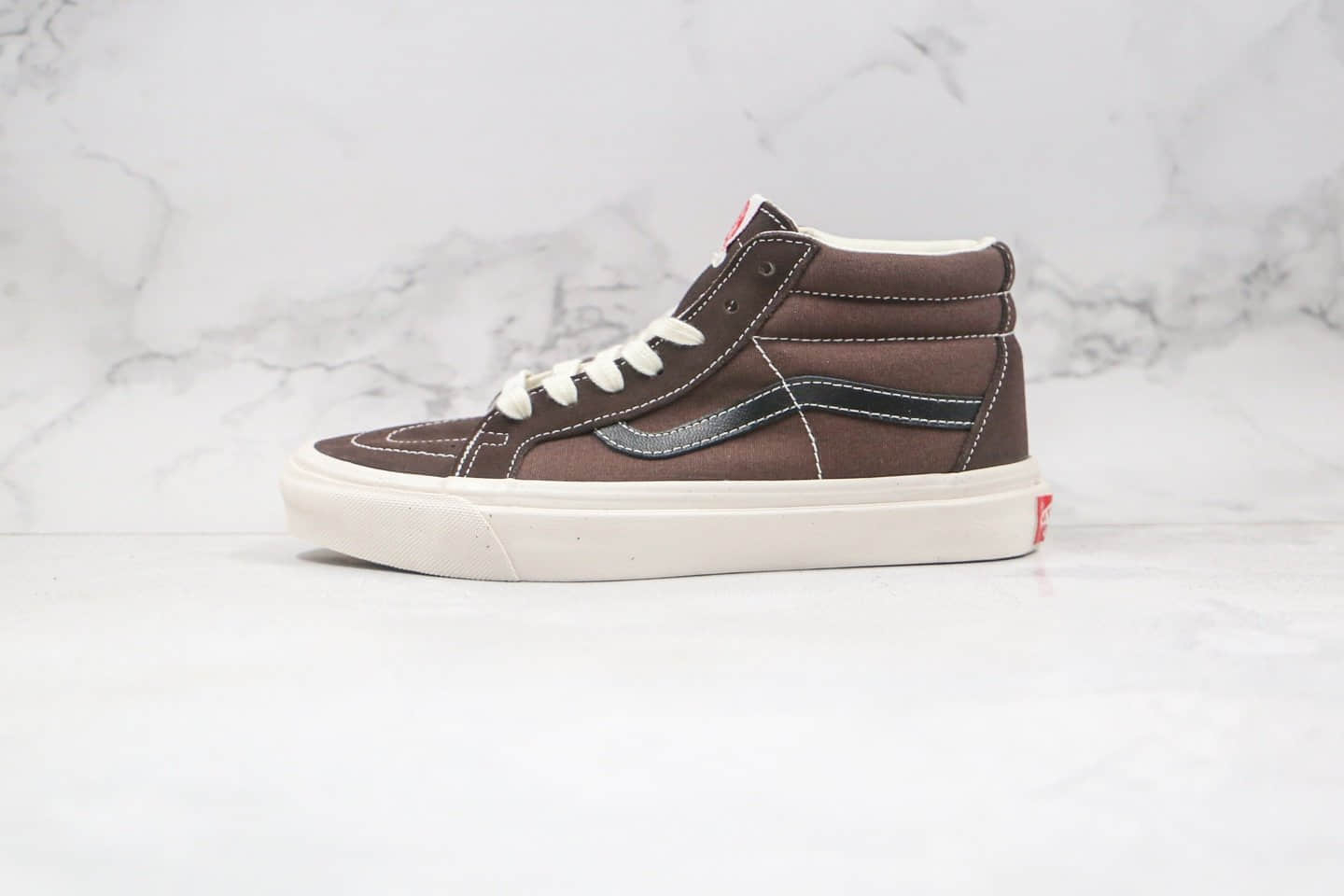 万斯Vans Sk8-Mid公司级版本中帮帆布麂皮拼接板鞋咖啡棕原厂硫化大底 货号：VN0A3ZCDUN8
