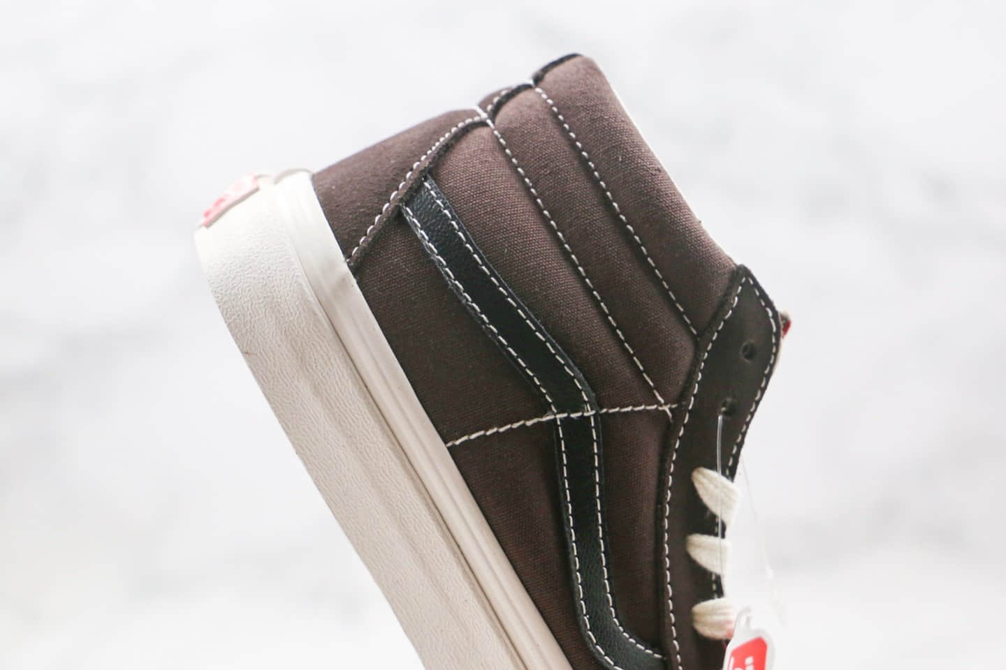 万斯Vans Sk8-Mid公司级版本中帮帆布麂皮拼接板鞋咖啡棕原厂硫化大底 货号：VN0A3ZCDUN8