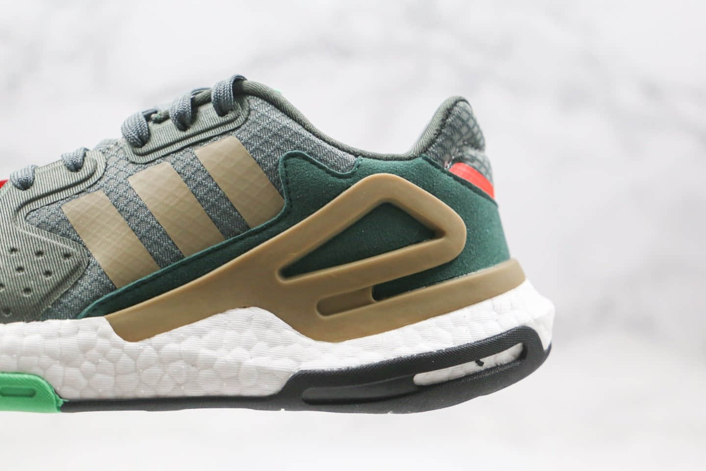 阿迪达斯adidas Originals Day Jogger纯原版本夜行者2代慢跑鞋绿色区别市面通货 货号：FW4817