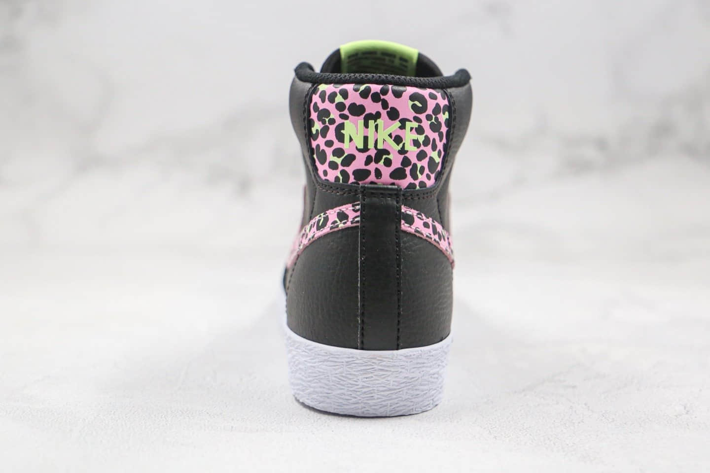 耐克Nike Blazer Mid GS纯原版本中帮开拓者板鞋黑粉豹纹真硫化大底 货号：DA4674-001