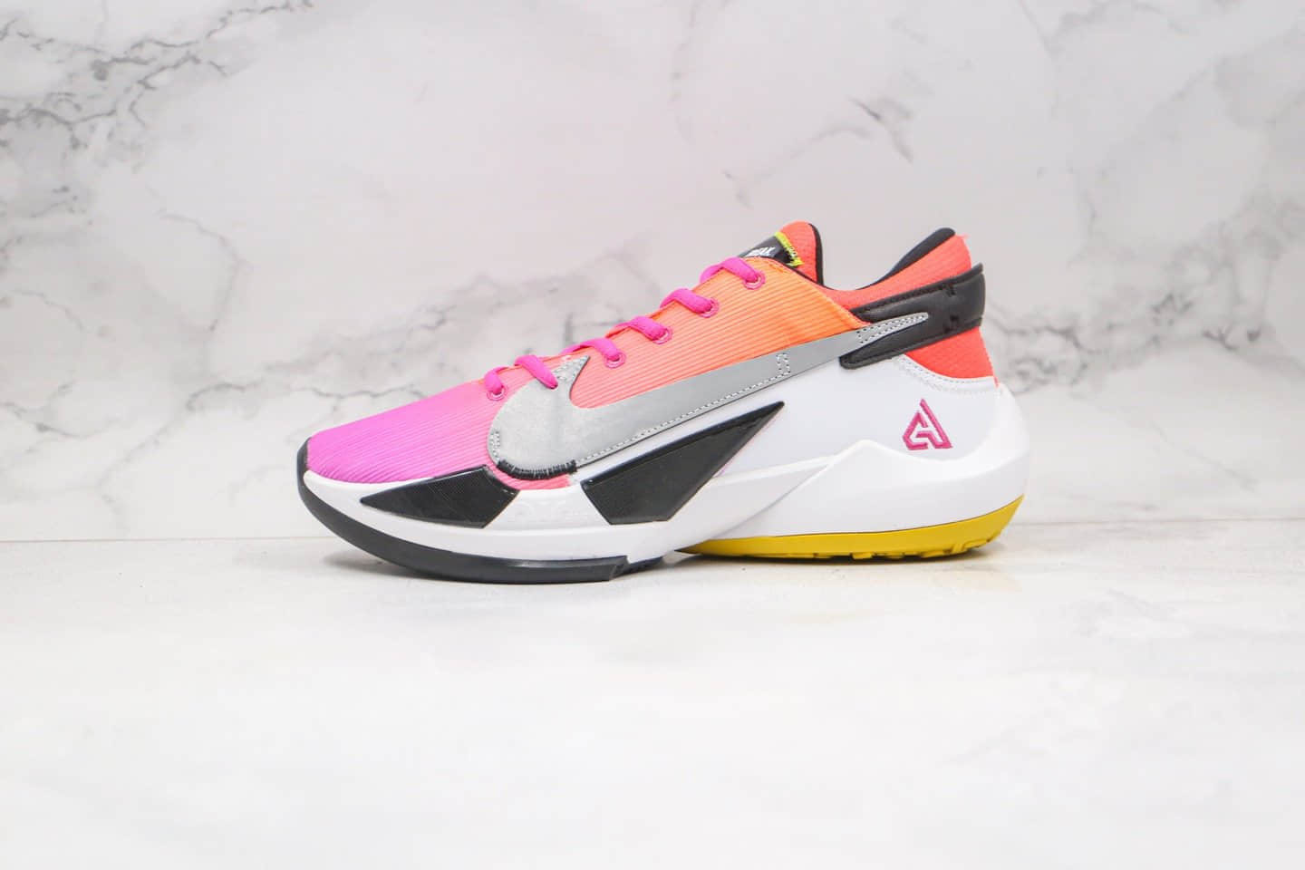 耐克Nike Zoom Freak 2纯原版本字母哥二代实战篮球鞋白橙粉色内置气垫原盒原标 货号：DB4738-600