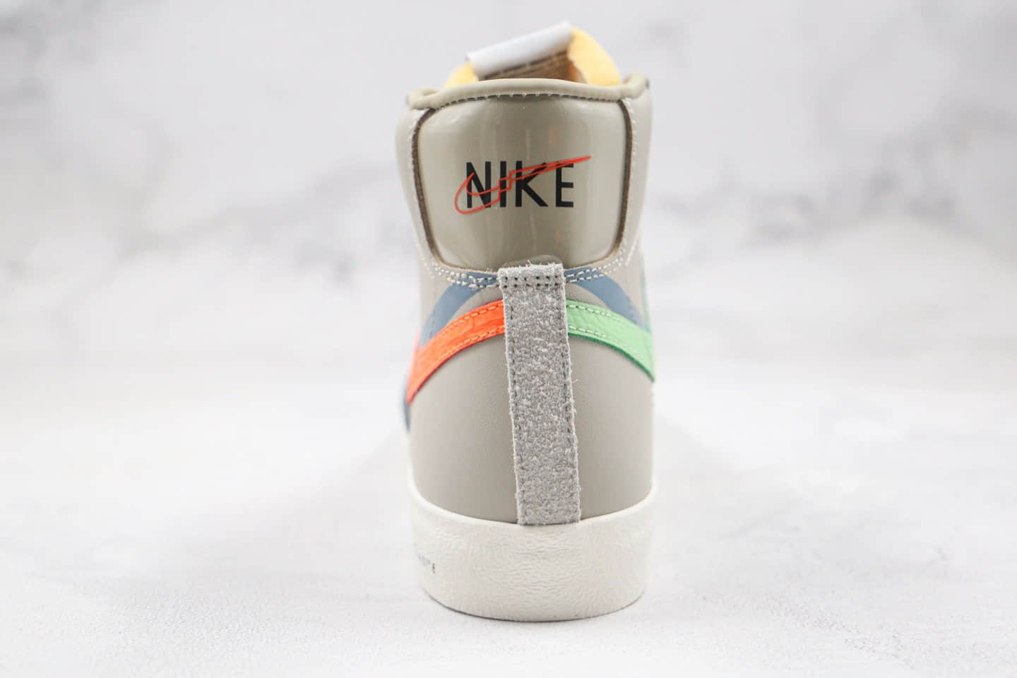 耐克Nike,Blazer Mid '77纯原版本中帮开拓者上海滩阴阳鸳鸯灰橙色板鞋原档案数据开发 货号：DC3278-280