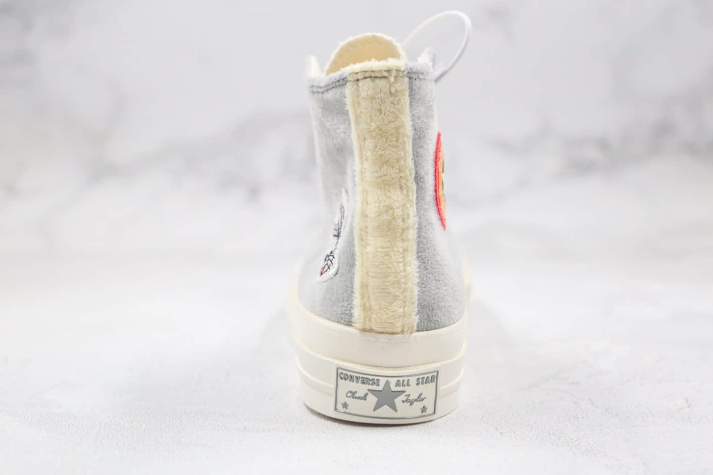 匡威Converse x Bugs Bunny兔八哥联名款纯原版本高帮灰白色毛绒硫化板鞋原楦头纸板打造 货号：169222C