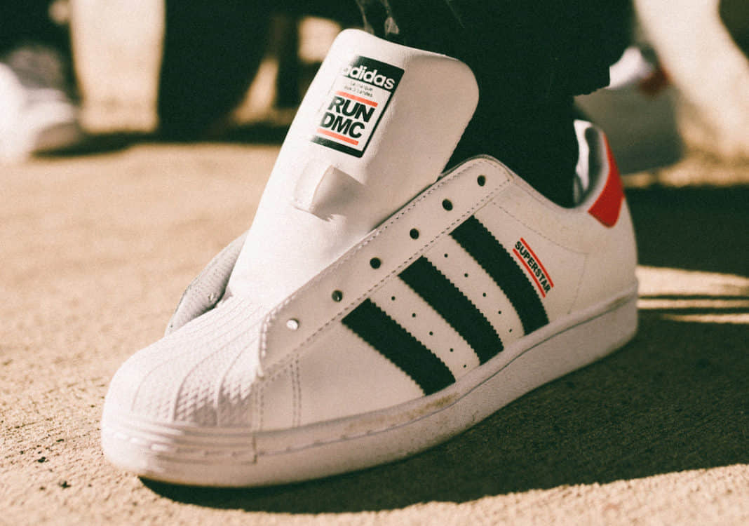 这双贝壳头不得了！Run DMC x adidas Superstar即将发售！ 货号：FX7616