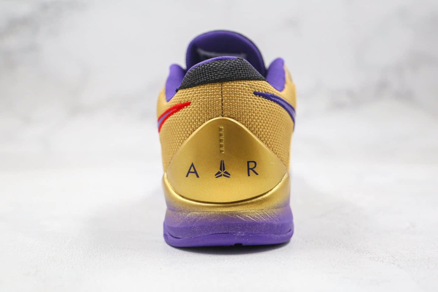 耐克Nike Zoom Kobe V Protro纯原版本科比5代金紫色篮球鞋内置碳板气垫支持实战 货号：DA6809-700