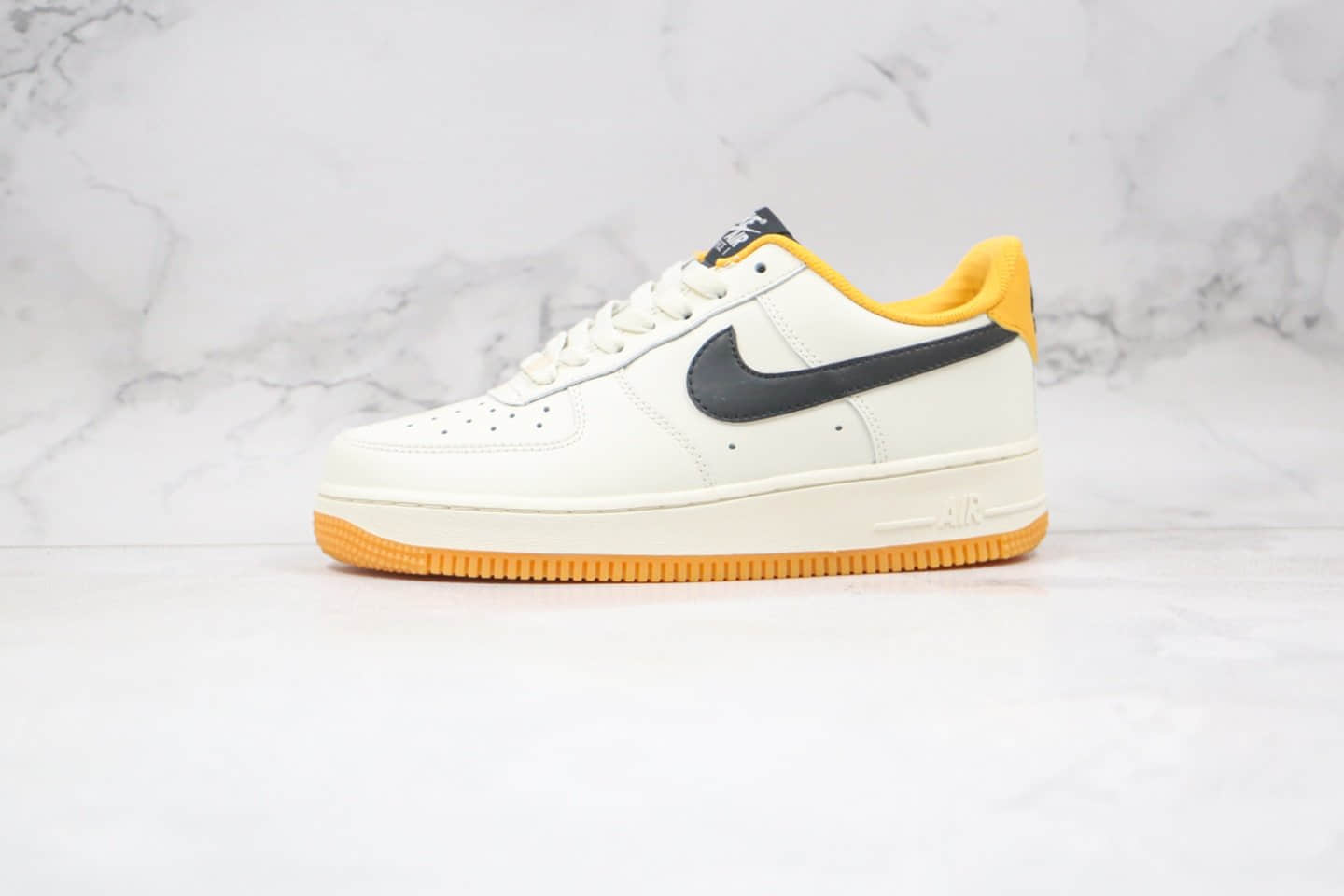 耐克Nike Air Force1 LOW'07纯原版本低帮空军一号米白黄黑色生胶板鞋原档案数据开发 货号：CT7875-998