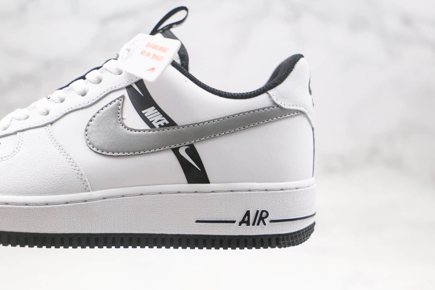 耐克Nike Air Force 1 Low 3M纯原版本低帮空军一号串标白黑银色板鞋内置全掌Sole气垫 货号：CT4683-100