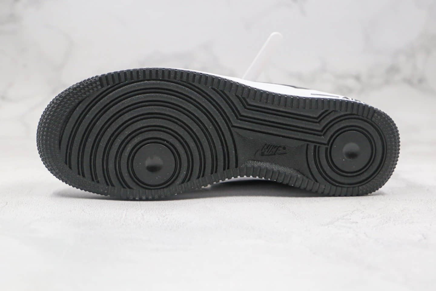耐克Nike Air Force 1 Low 3M纯原版本低帮空军一号串标白黑银色板鞋内置全掌Sole气垫 货号：CT4683-100