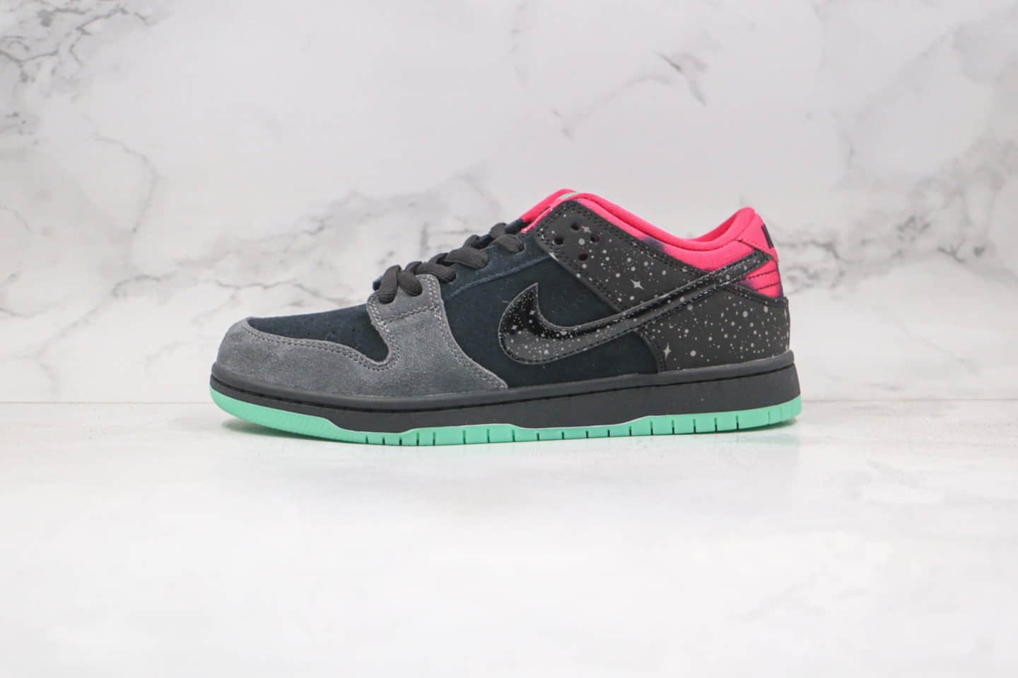 耐克Nike SB Dunk Low Yeezy x Premier联名款纯原版本北极光灰黑绿色星星泼墨椰子配色板鞋内置Zoom气垫 货号：724183-063