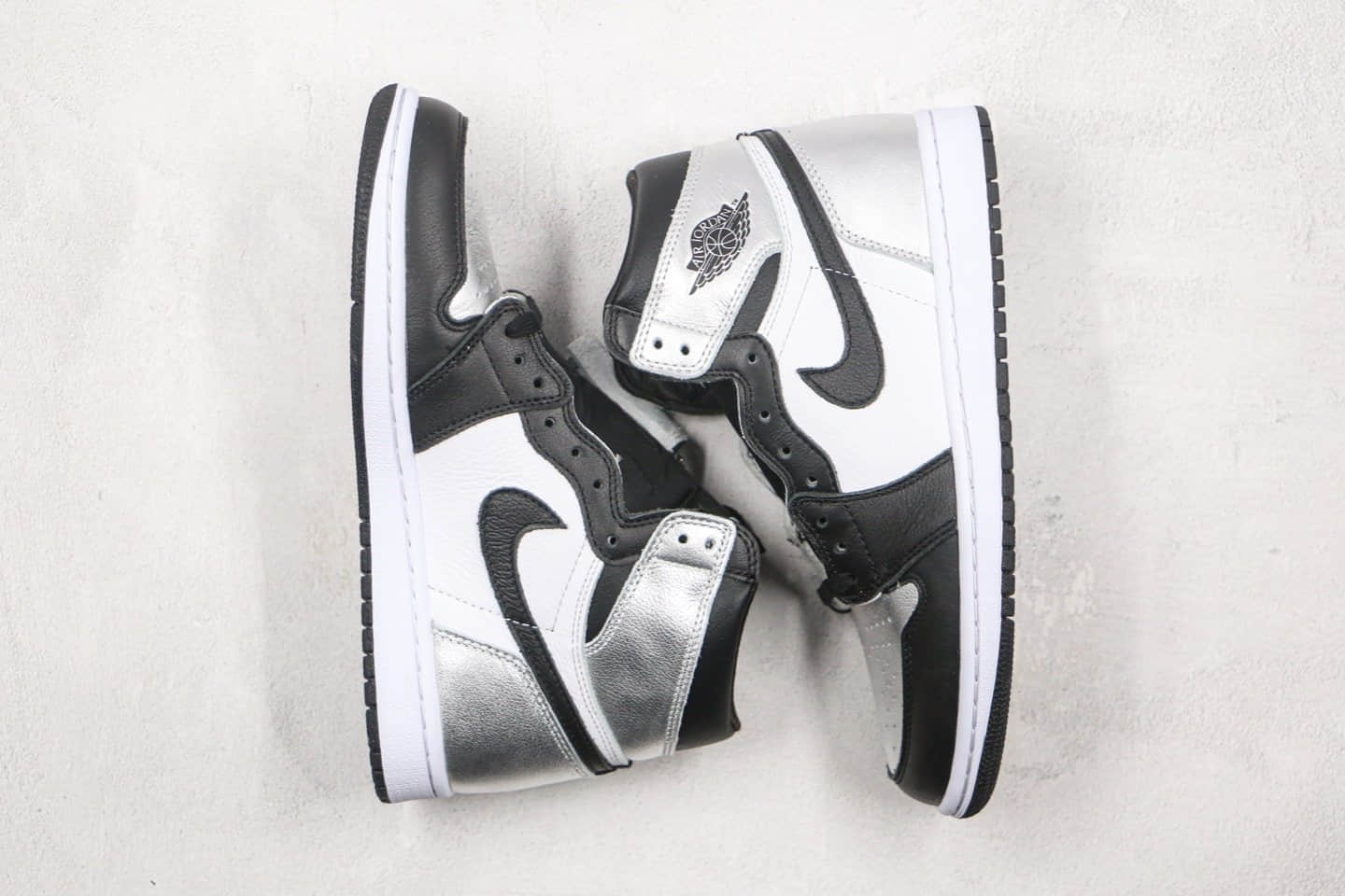 乔丹Air Jordan 1 High OG WMNS Silver Toe纯原版本高帮AJ1黑银脚趾原档案数据开发原盒原标 货号：CD0461-001