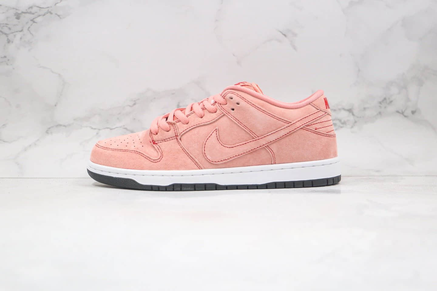 耐克Nike SB Dunk Low Pro Salmon Pink纯原版本低帮SB DUNK粉色板鞋原楦头纸板打造原盒原标 货号：CV1655-600