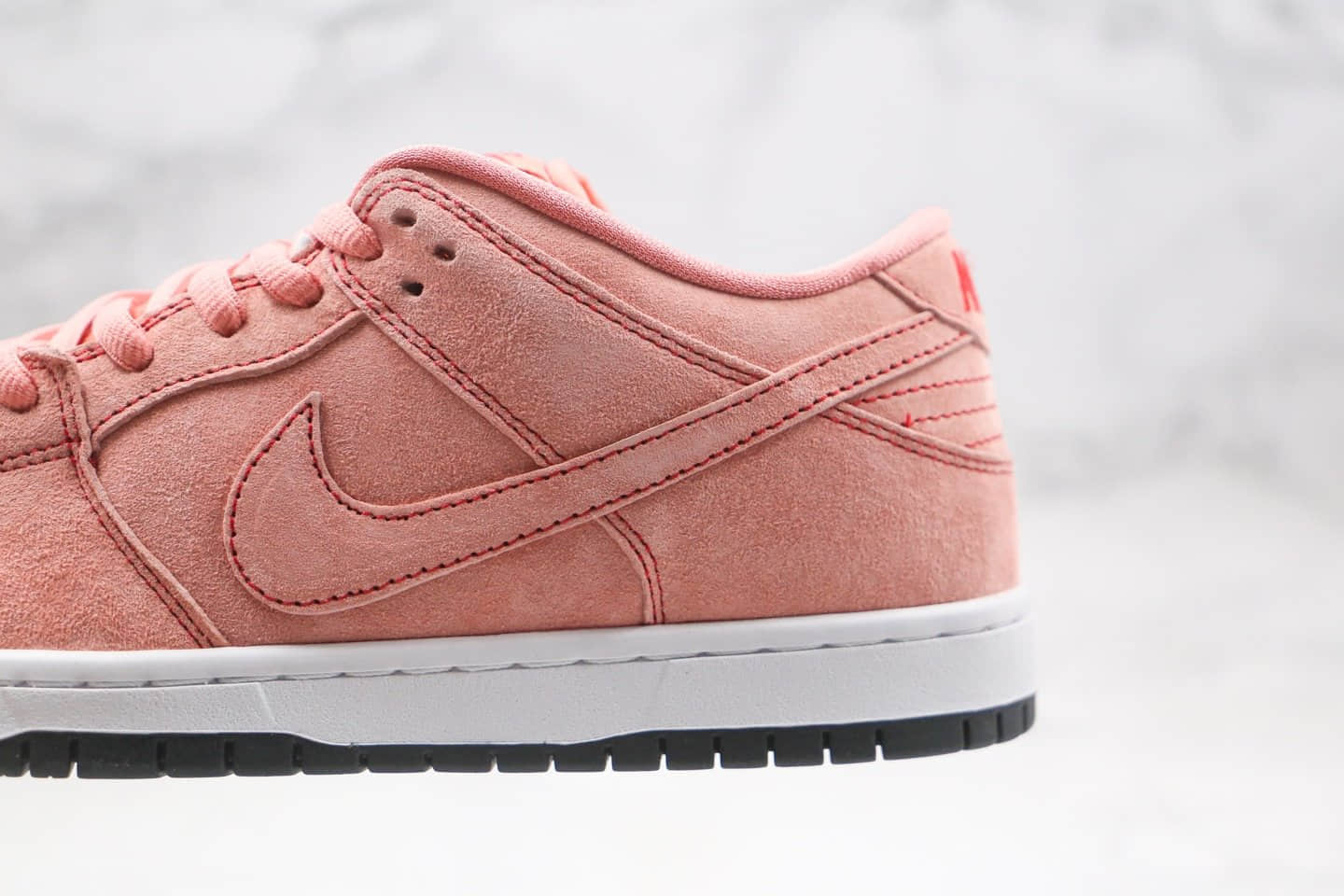 耐克Nike SB Dunk Low Pro Salmon Pink纯原版本低帮SB DUNK粉色板鞋原楦头纸板打造原盒原标 货号：CV1655-600