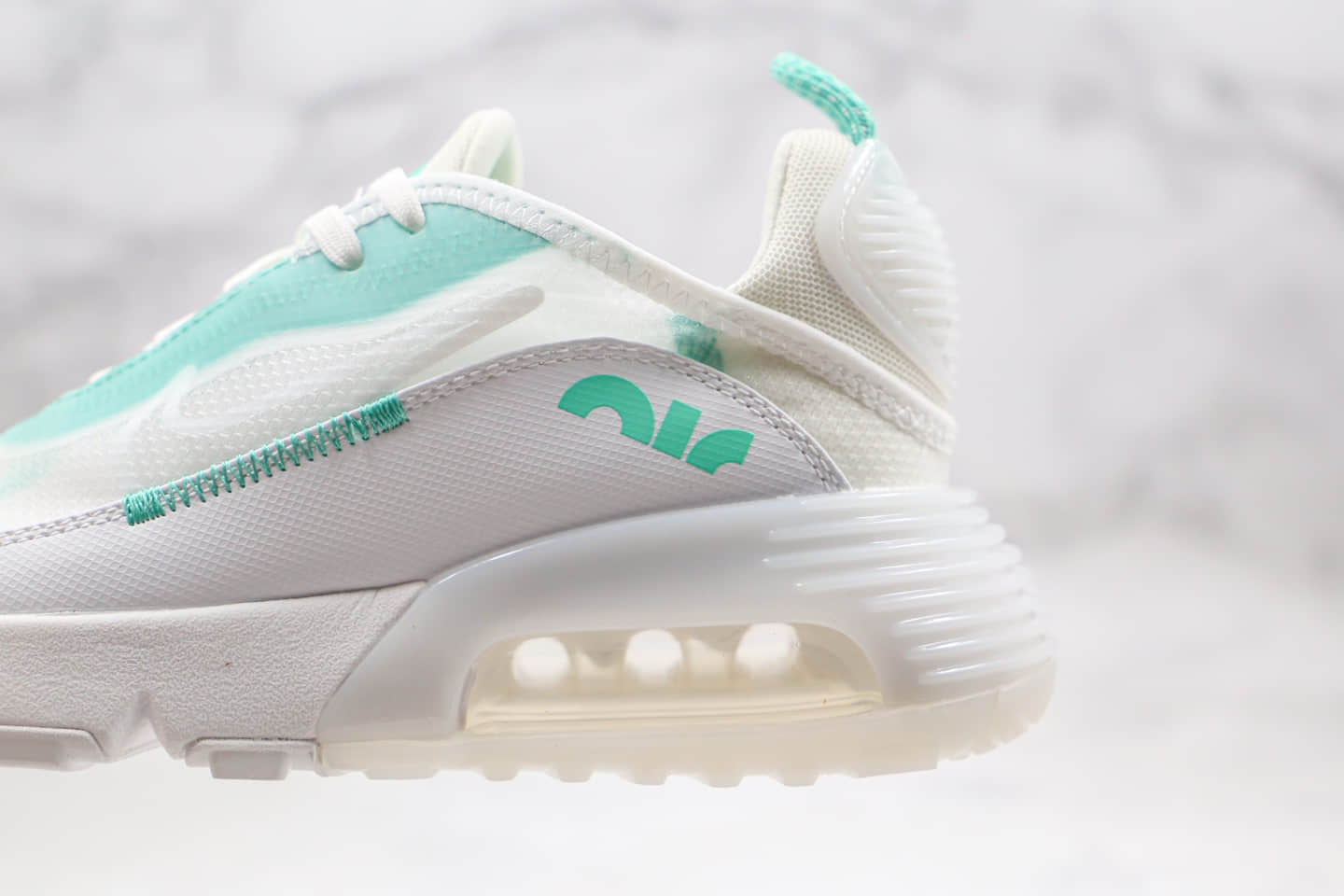 耐克Nike Air Max 2090纯原版本半掌气垫慢跑鞋Max2090白绿色内置真小潘气垫 货号：CK2612-101