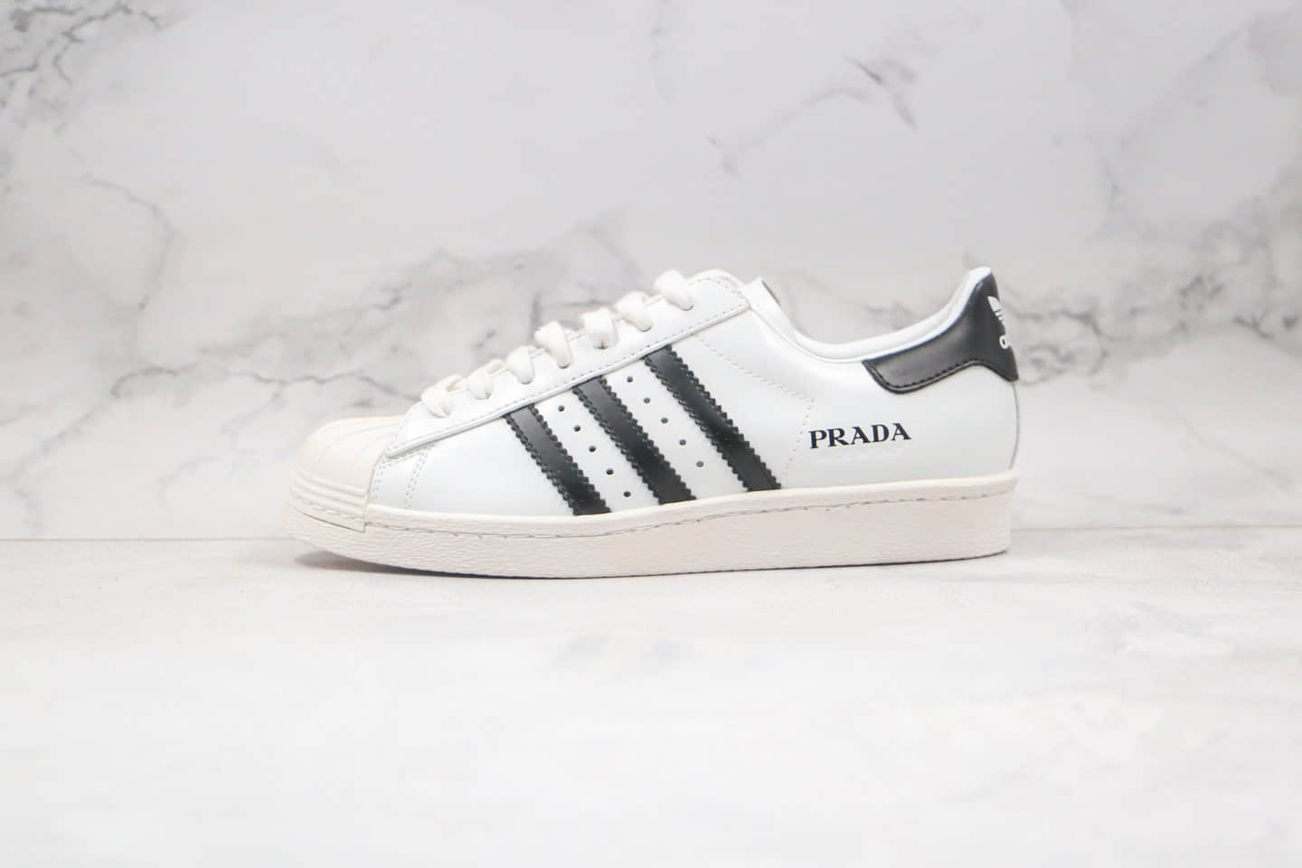 阿迪达斯adidas Originals Superstar 80s White Black x Prada普拉达联名款纯原版本白黑色贝壳头板鞋原盒原标原楦头纸板打造 货号：FW6880