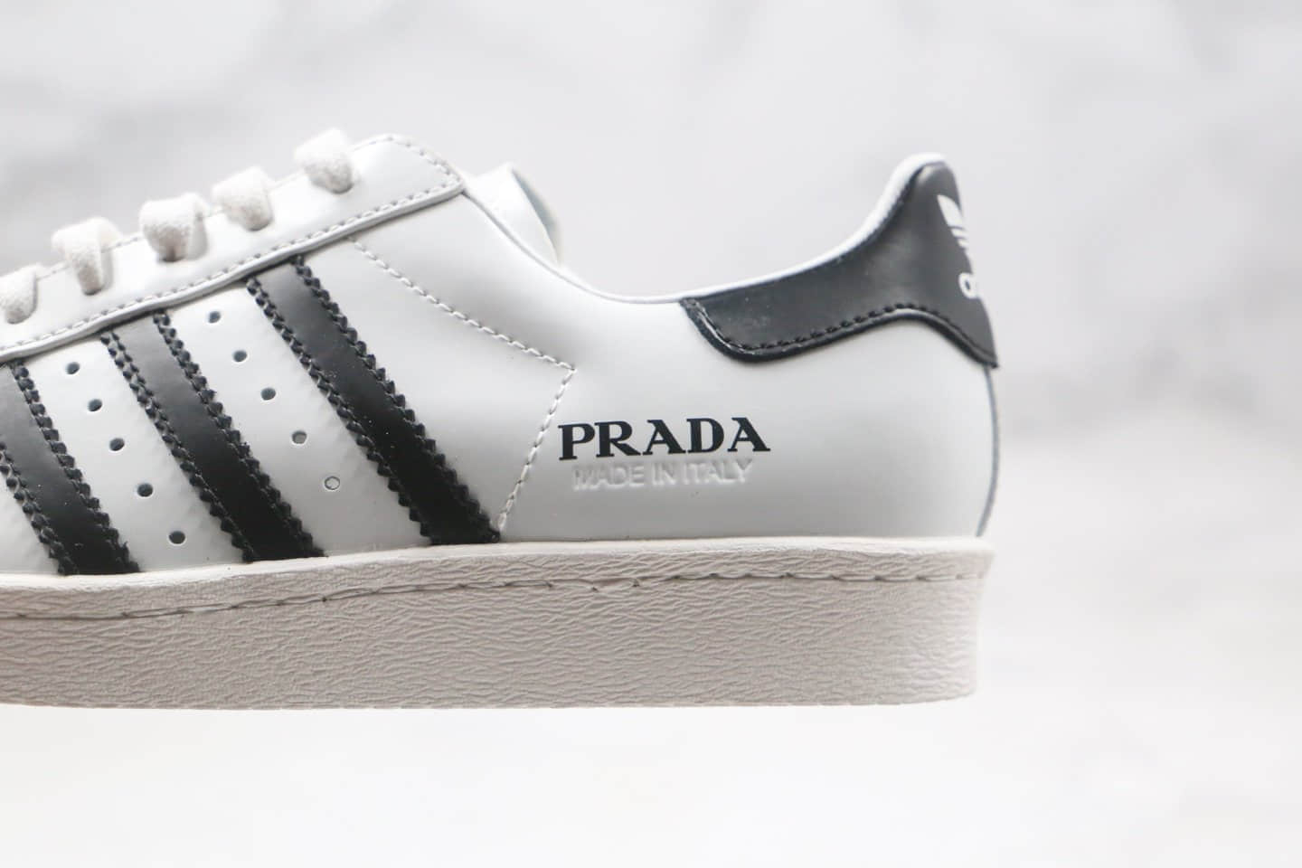 阿迪达斯adidas Originals Superstar 80s White Black x Prada普拉达联名款纯原版本白黑色贝壳头板鞋原盒原标原楦头纸板打造 货号：FW6880