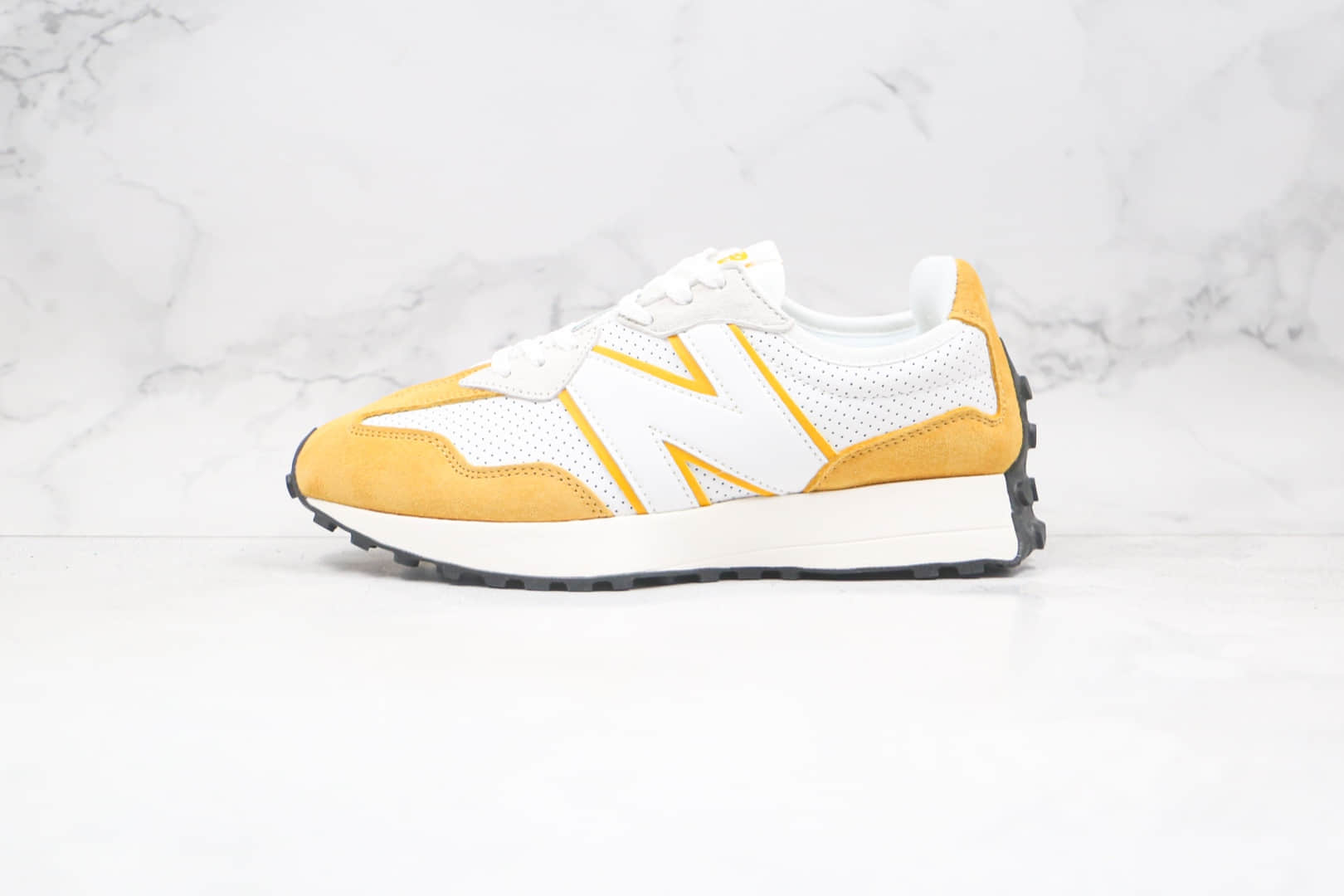 新百伦New Balance 327纯原版本复古慢跑鞋NB327白黄色原楦头纸板打造原盒原标 货号：MS327PG