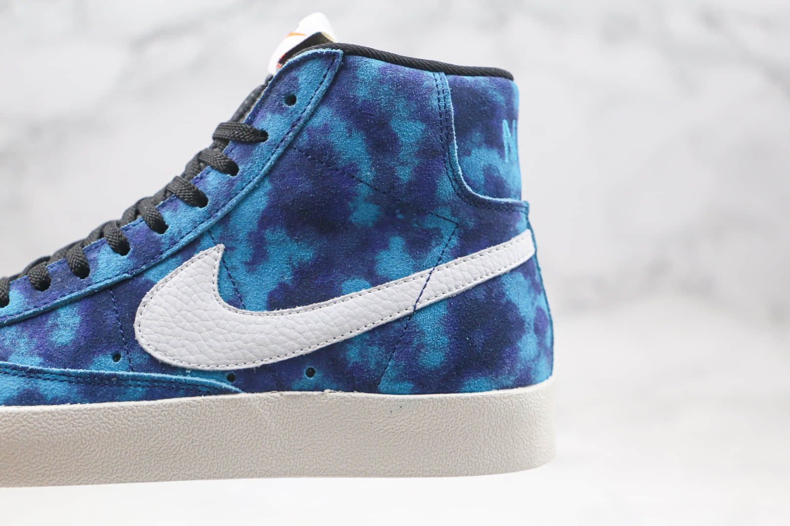 耐克Nike Blazer Mid Retro OG纯原版本中帮开拓者蓝色扎染板鞋原鞋开模一比一打造 货号：DA7575-991