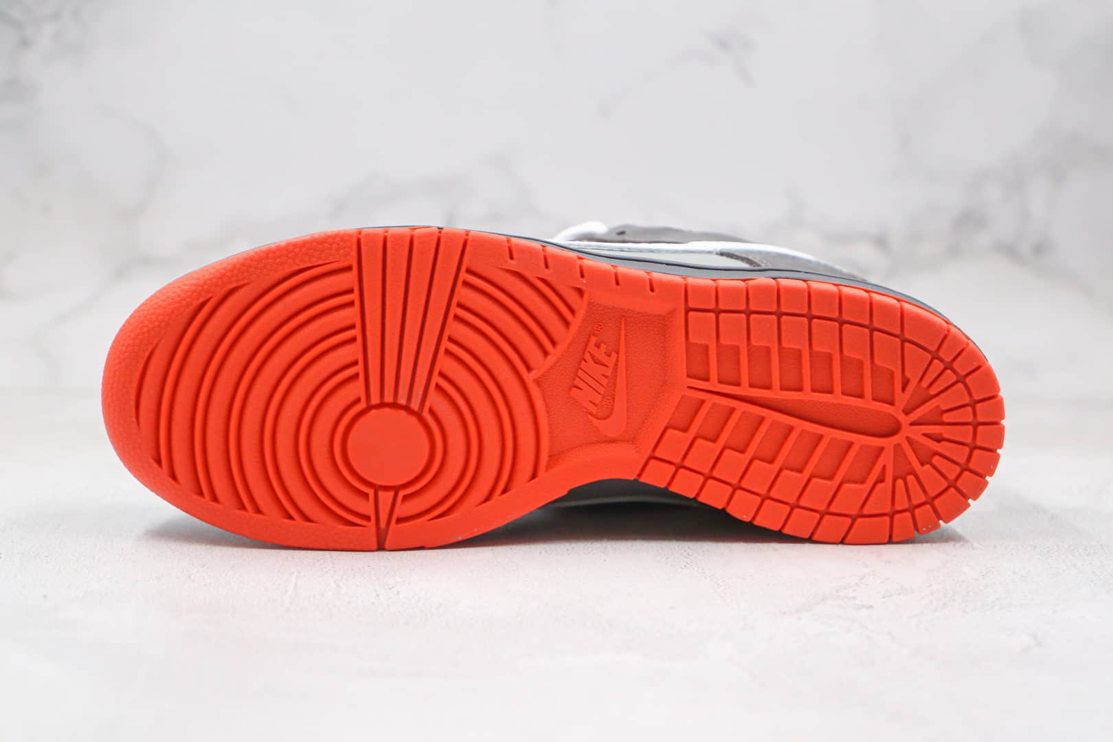 耐克Nike SB Dunk New York纯原版本低帮SB DUNK纽约城市限定灰色和平鸽板鞋内置后跟Zoom气垫 货号：304292-011