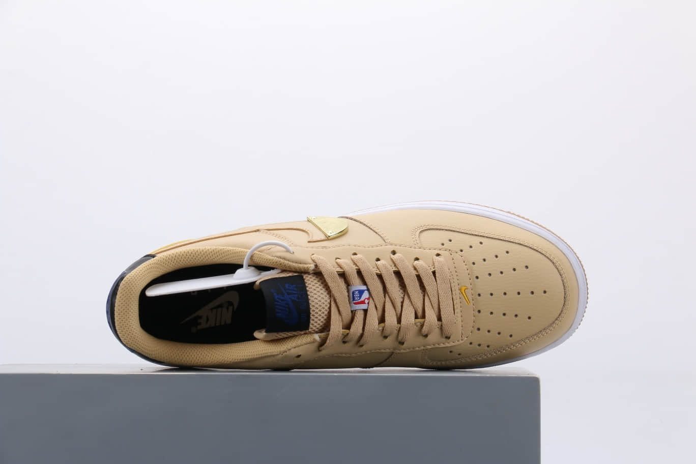 耐克Nike AIR FORCE 1 Low NBA Pack纯原版本低帮空军一号NBA联名款奶油黄板鞋原盒原标 货号：CT2298-200