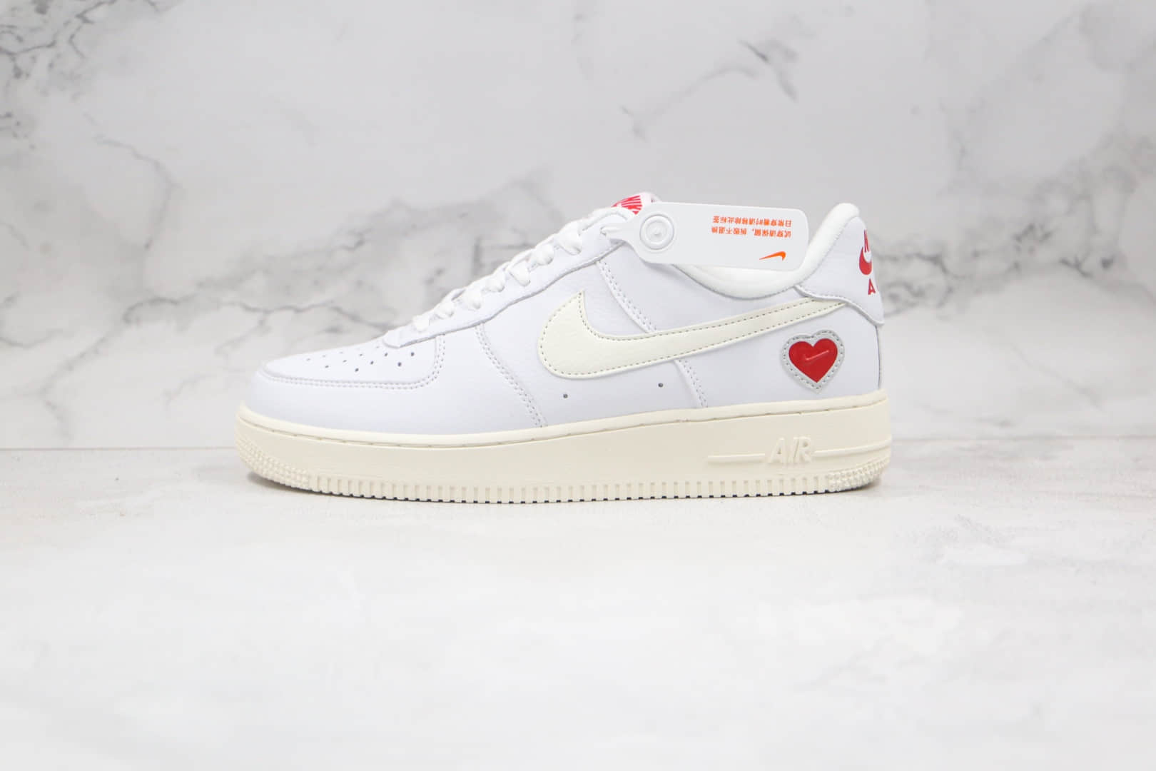 耐克Nike Air Force1 LOW纯原版本低帮空军一号爱心板鞋原盒原标内置气垫 货号：DD7117-100