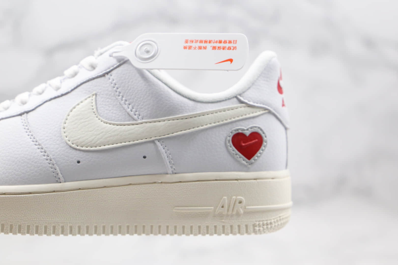 耐克Nike Air Force1 LOW纯原版本低帮空军一号爱心板鞋原盒原标内置气垫 货号：DD7117-100