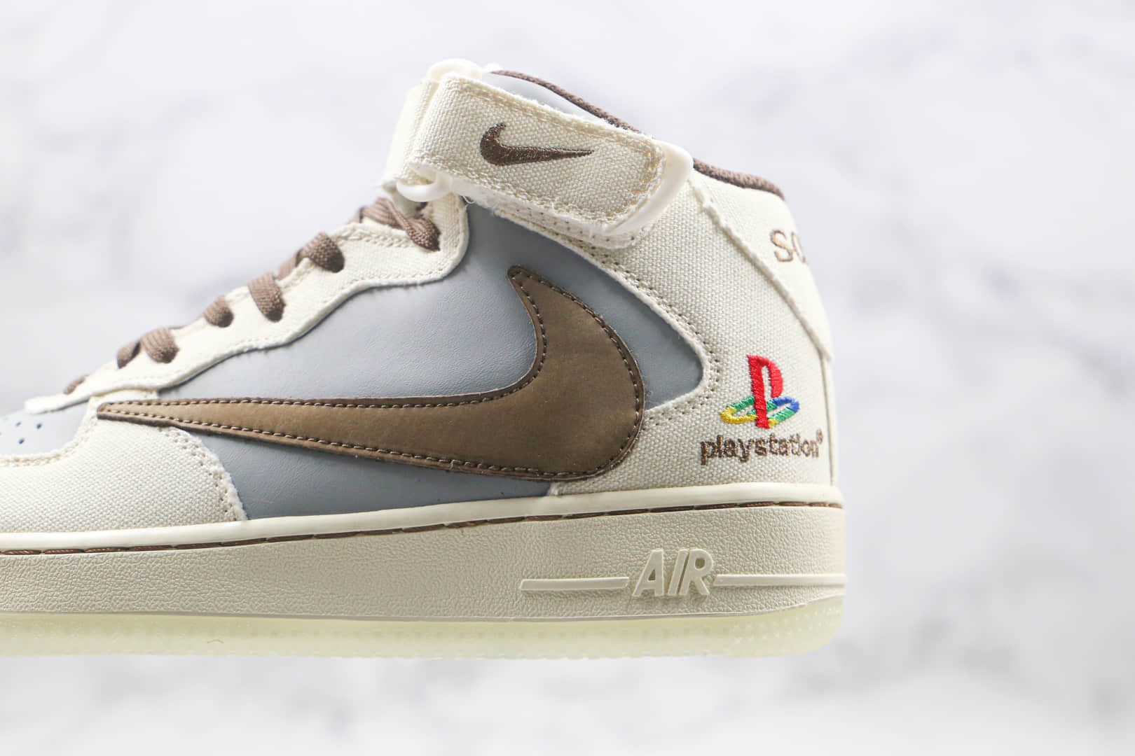 耐克Nike Air Force1 Mid x Playstation x Nike Travis Scott三方联名款纯原版本中帮空军一号倒钩板鞋内置气垫 货号：BQ5028-202