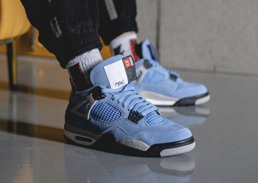 酷似TS联名！AJ4“ University Blue”上脚也太清爽了！ 货号：CT8527-400