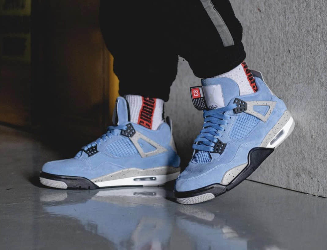 酷似TS联名！AJ4“ University Blue”上脚也太清爽了！ 货号：CT8527-400