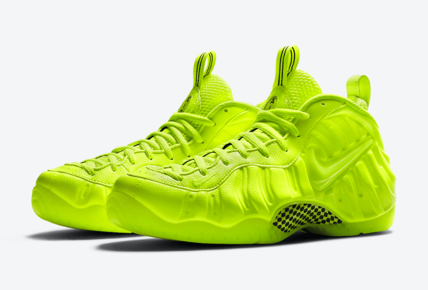 超亮眼的喷泡球鞋！荧光绿泡Nike Air Foamposite Pro “Volt”复刻回归！ 货号：624041-700