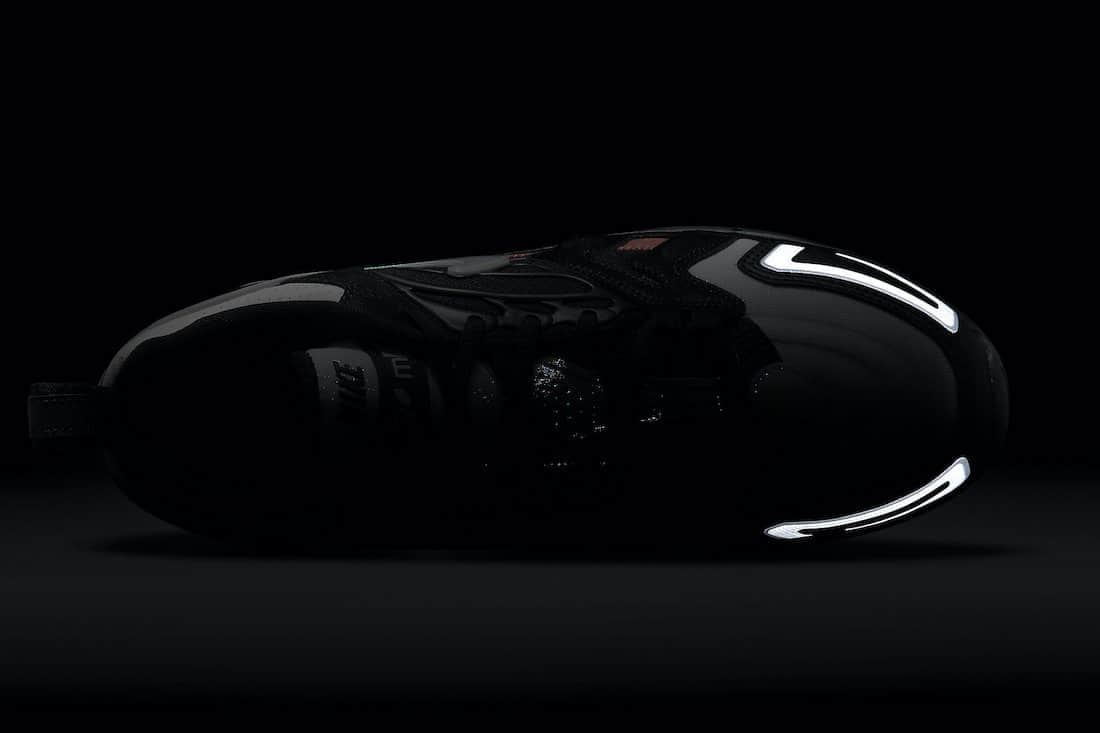 不对称鸳鸯细节+超多元素点缀！全新Nike Air VaporMax EVO即将登场！ 货号：DD3054-001