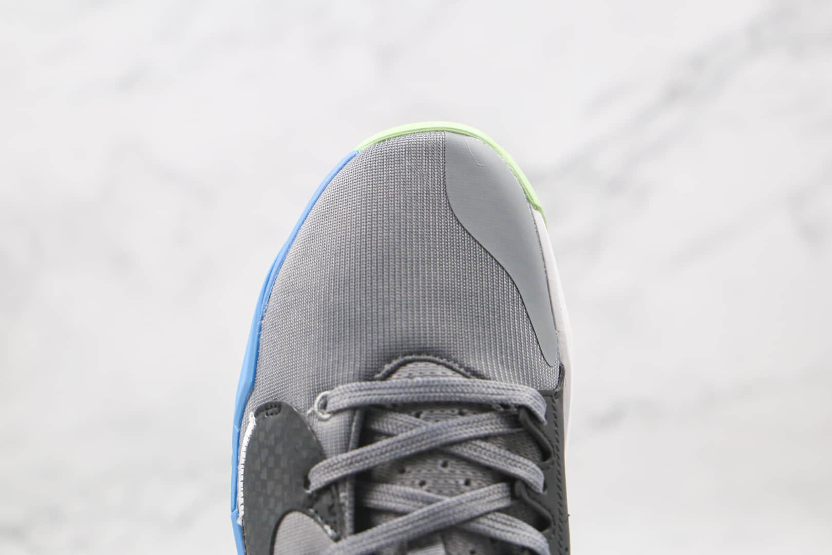 耐克Nike Zoom Freak 2纯原版本字母哥二代灰黑蓝色篮球鞋内置气垫支持实战 货号：CK5424-004