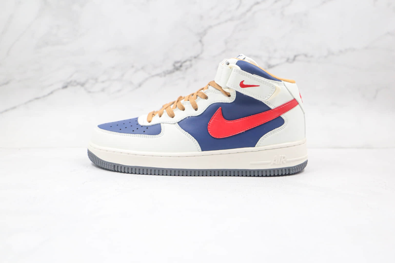 耐克Nike Air Force 1‘07 Mid纯原版本中帮空军一号白蓝红色板鞋内置全掌Sole气垫 货号：512745-068