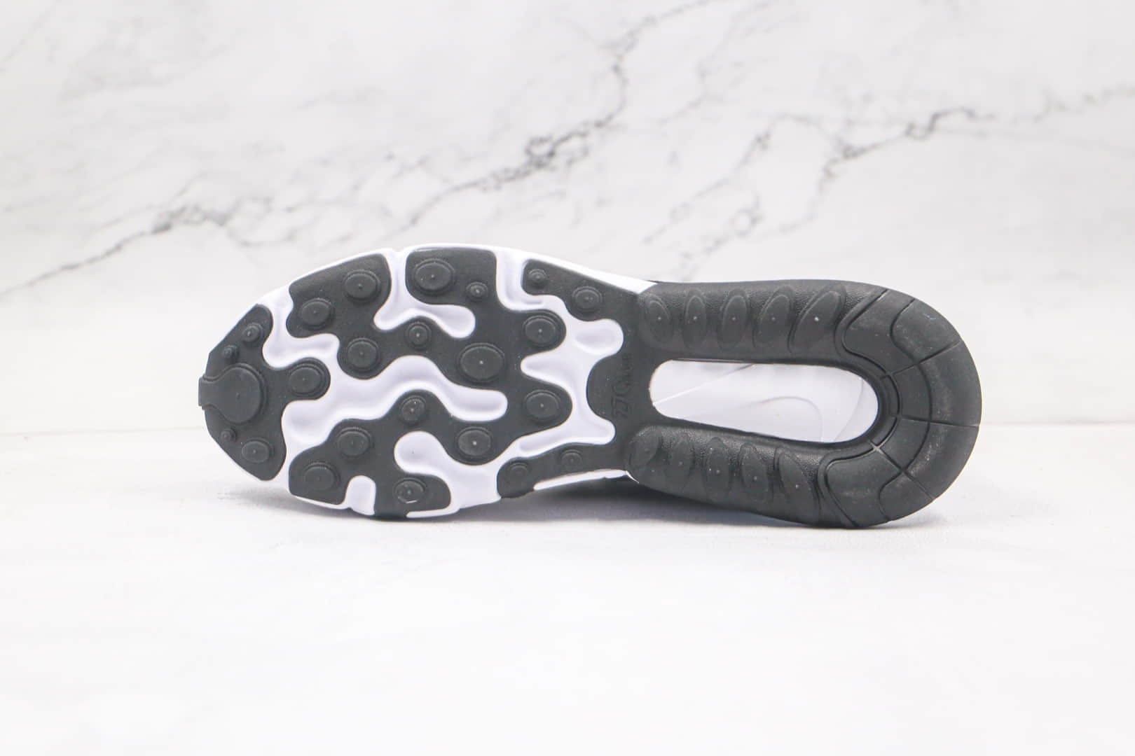 耐克Nike React Air Max 270V2纯原版本瑞亚半掌气垫Max270二代黑白气垫鞋真小潘气垫 货号：CQ4805-101