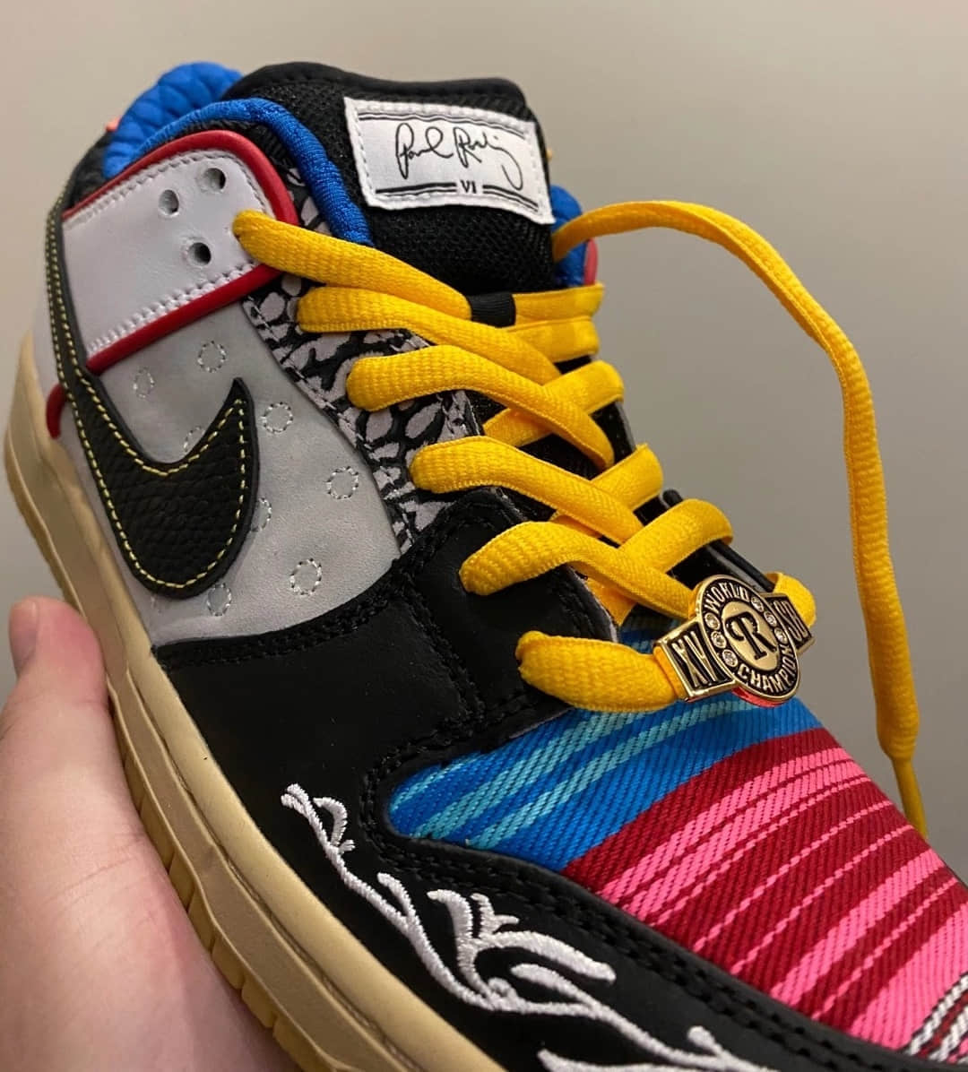 不对称鸳鸯设计！全新Nike SB Dunk Low细节多到数不过来！