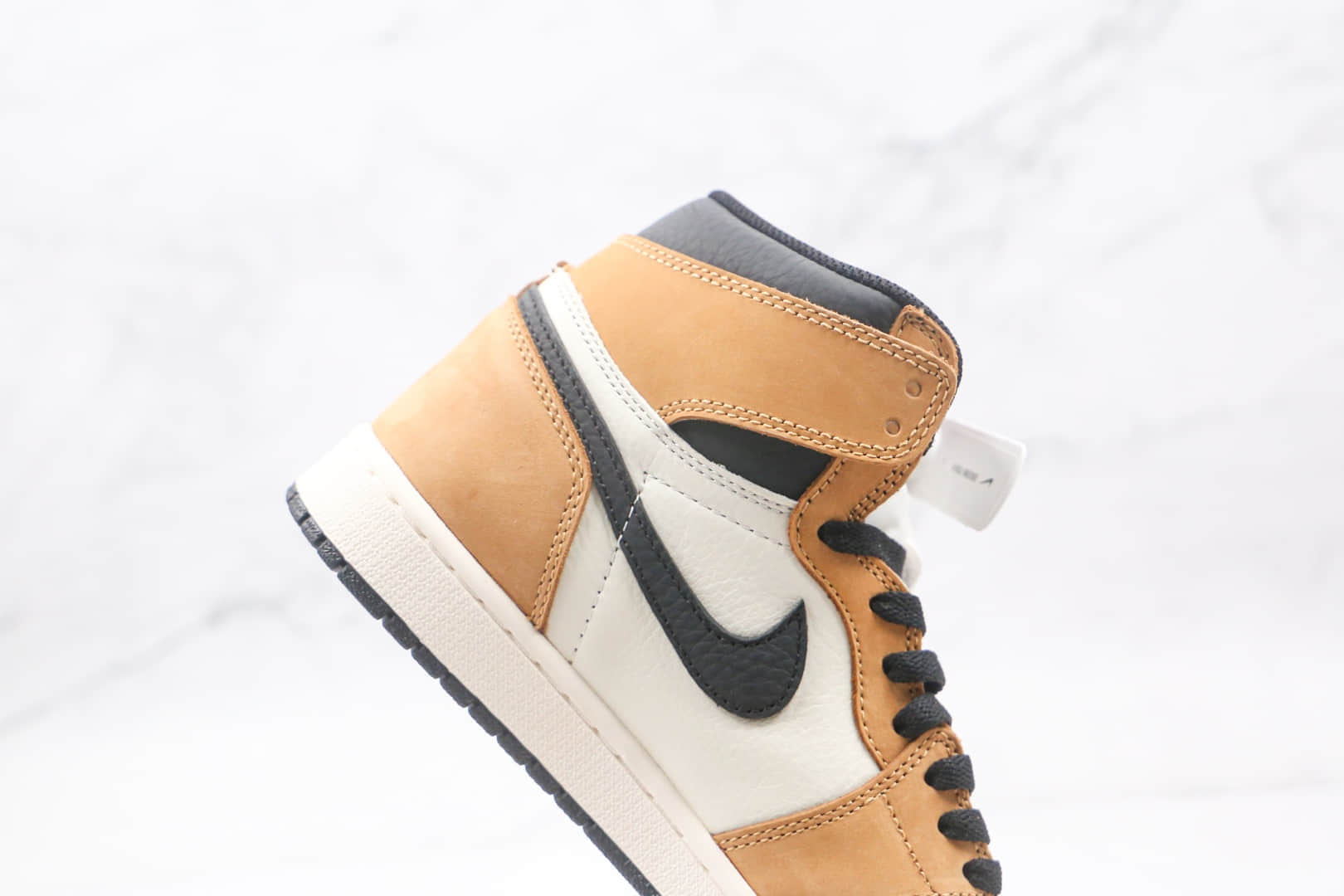 耐克Nike Wmns Jordan 1 High OG纯原版本高帮AJ1新秀小麦色篮球鞋原楦头纸板打造 货号：555088-700