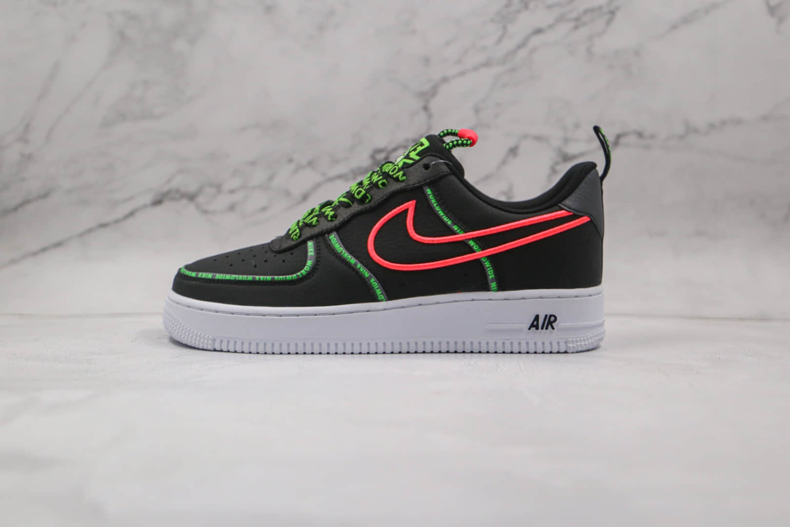 耐克Nike Air Force 1'07 Low World Wide纯原版本低帮空军一号黑绿粉色字母弹幕花纹刺绣钩子板鞋内置Sole气垫 货号：CK7213-001