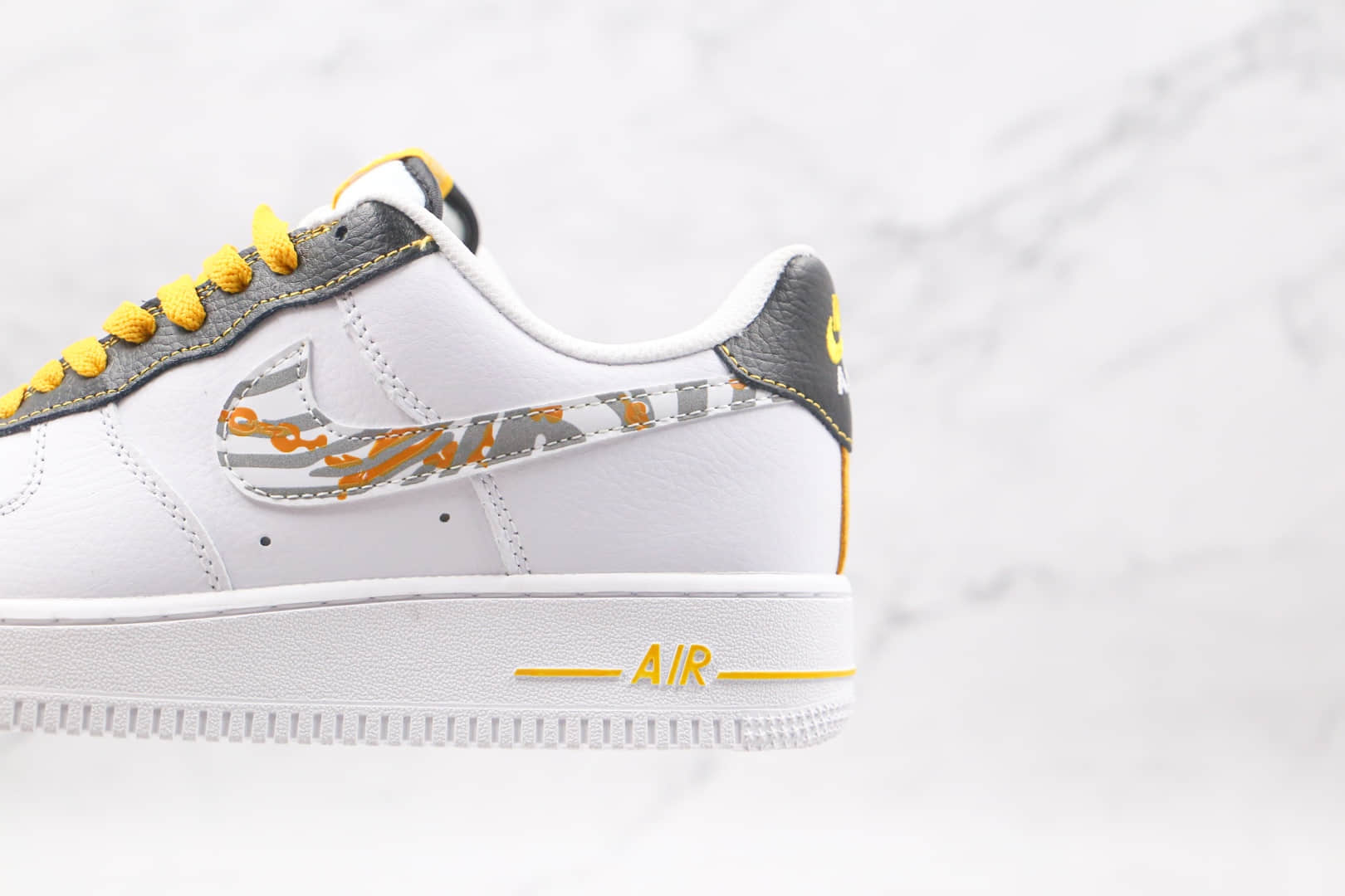 耐克Nike Air Force 1 Low纯原版本低帮空军一号白黄反光斑马纹路板鞋内置全掌Sole气垫 货号：DH5284-100