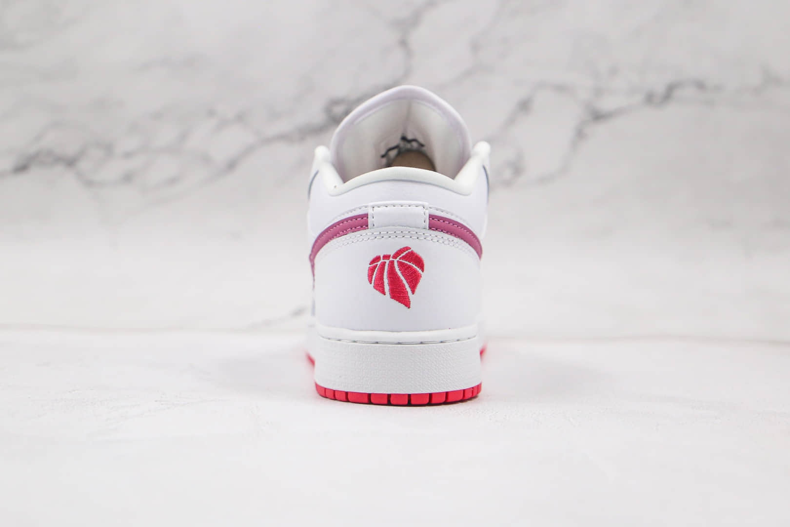 乔丹Air Jordan1 Low纯原版本低帮AJ1白紫情人节板鞋原楦头纸板打造 货号：554723-161