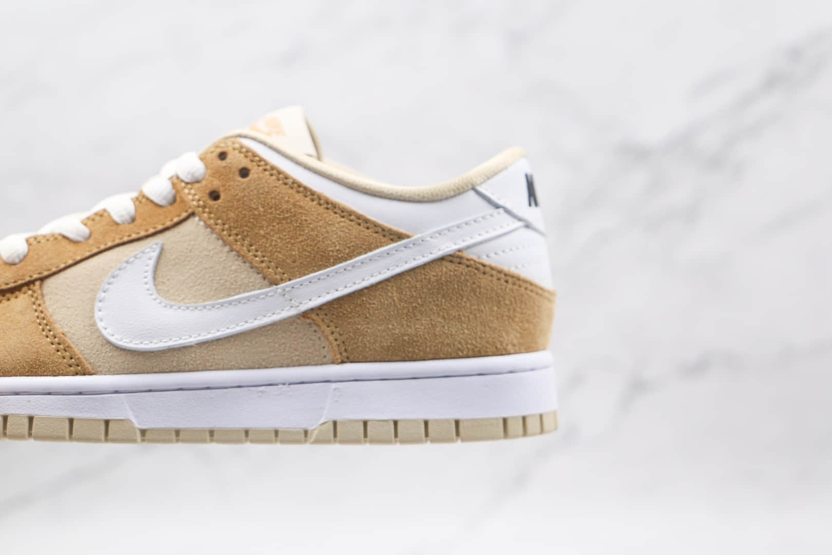 耐克NIKE DUNK SB LOW PRO SB纯原版本低帮SB DUNK麦芽酒白黄色板鞋内置Zoom气垫 货号：DH7913-002