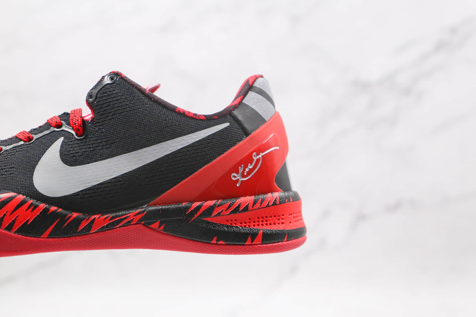 耐克Nike Kobe 8 System纯原版本科比8代黑红反光钩篮球鞋内置真实碳板气垫 货号：613959-002